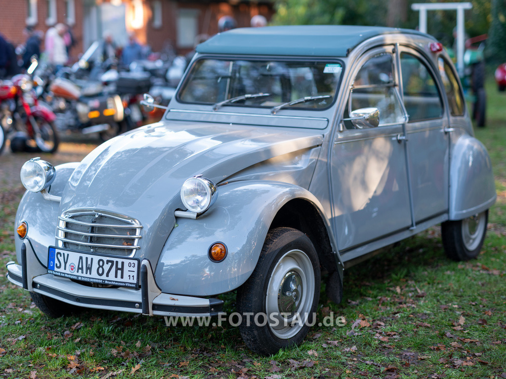 20251018-00262 | Erleben Sie hier die Faszination der klassischen Fahrzeuge in Bildern und lassen sich begeistern! - Realisiert mit Pictrs.com