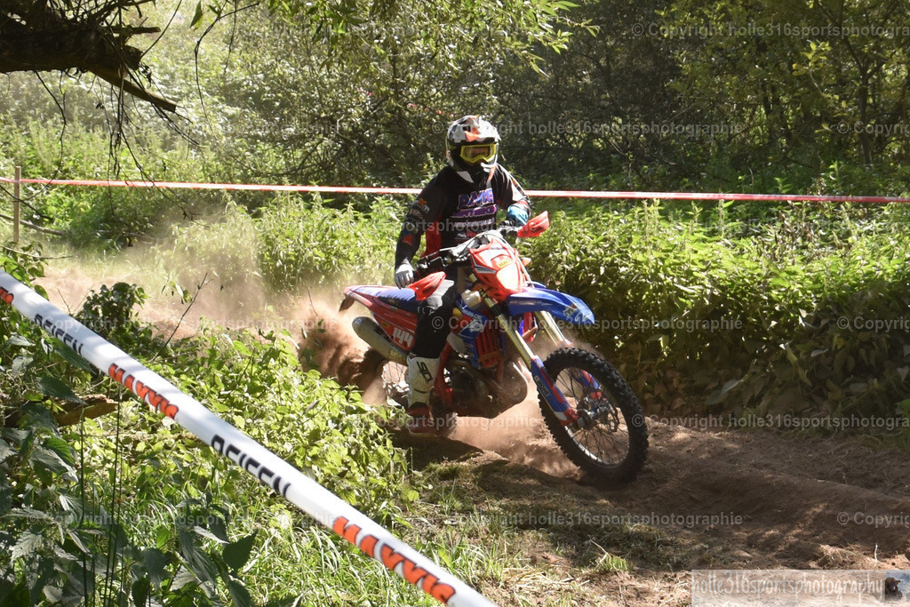 DSC_0252 | Sportfotografie , Motorsport, Motoross, Reitsport, Mointainbike, Enduro,
Landschaft , Outdoor, Eventfotografie, Landschaft, Bilder online bestellen - Realisiert mit Pictrs.com