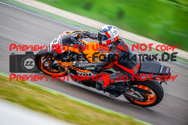 MaZZes_FotoMatrix_230410_945 | ROT