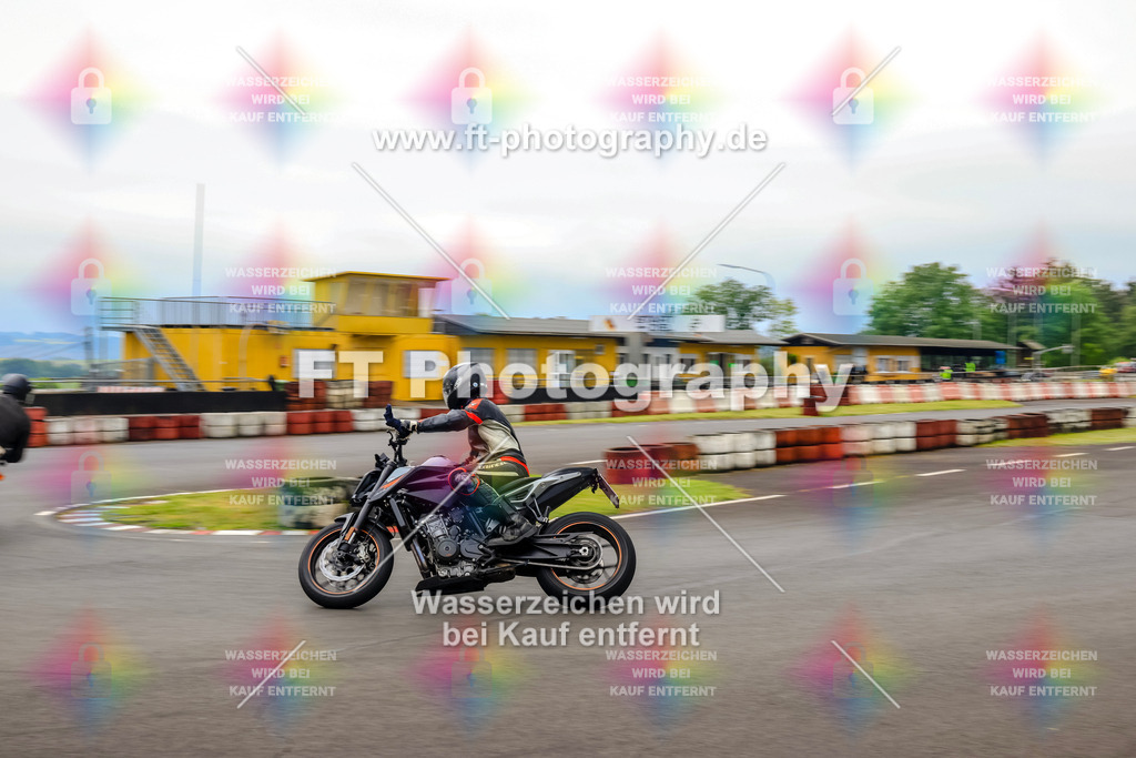 OBK-5589 | Hier findet Ihr Bilder von Touristenfahrten auf der Nürburgring Nordschleife oder von anderen Veranstaltungen die ich besucht habe. Viel Spass beim Durch Schauen 