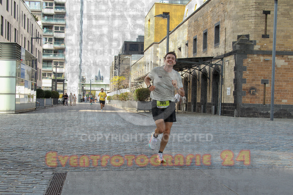 250920_1450_EV4_7240 | Sportfotografie im Rhein-Sieg Kreis, Köln, Bonn, NRW, Rheinland Pfalz, Hessen, etc. Unser Tätigkeitsfeld umfasst den Laufsport vom Volkslauf über den Marathon, Duathlon, Triathon bis zum Ultralauf wie Kölnpfad Ultra oder Schindertrail.