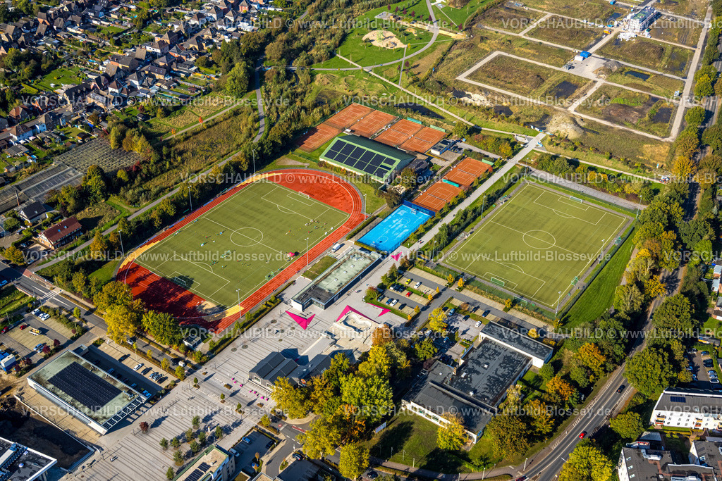 Selm241011542 | Luftbild, Sportzentrum mit Fußballstadion Sparkassen Arena, Selm, Münsterland, Nordrhein-Westfalen, Deutschland