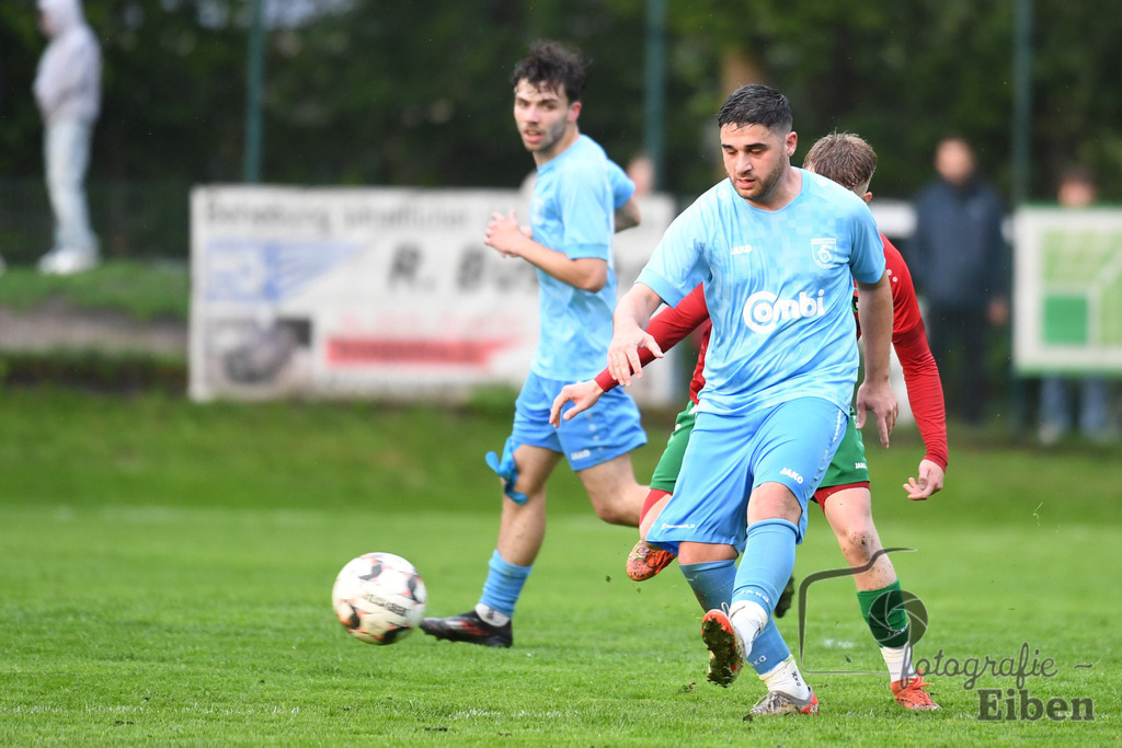 BV Bockhorn-SG FriPe | Relegation zur Kreisliga; BV Bockhorn (weiß)-SG FriPe (rot) am 05.06.2025 in Oldenburg/Ofenerdiek (Lagerstraße), Photo: Philip Eiben 2025 - Realisiert mit Pictrs.com