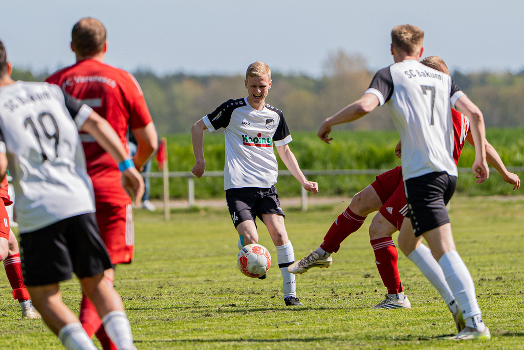 Fußball I Herren I Saison 2025-2026 I Kreisliga VEC I 24. Spieltag I 1. FC Varenesch - SC SW Bakum I 11951 | jns.sportfotos - Realisiert mit Pictrs.com