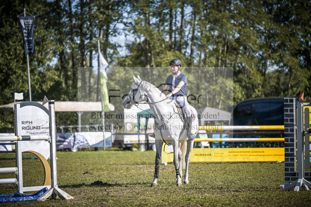 DOS_0675 | Entdecke hochwertige Reitturnierfotos von Foto Oger. Professionell, emotional und authentisch – jetzt Lieblingsmomente im Shop bestellen.Deutschlandweite Turnierfotografie. - Realisiert mit Pictrs.com