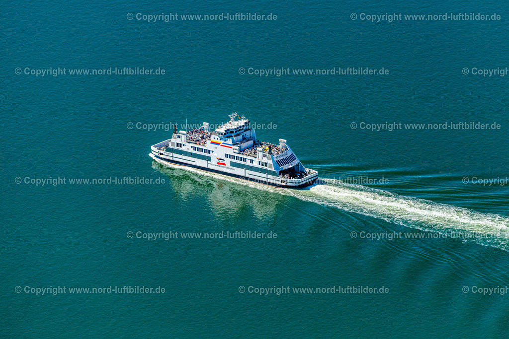 Norderaue_Wyker_Dampfschiff_Reederei_ELS_8478130822 | WITTDüN AUF AMRUM 13.08.2022 Passagier- und Fahrgast- Schiff " Norderaue " der Reederei " Wyker Dampfschiffart " in Wittdün auf Amrum im Bundesland Schleswig-Holstein, Deutschland. Weiterführende Informationen bei: Wyker Dampfschiffs-Reederei Föhr-Amrum GmbH. // Passenger ship " Norderaue " in Wittduen auf Amrum in the state Schleswig-Holstein, Germany. Further information at: Wyker Dampfschiffs-Reederei Foehr-Amrum GmbH. Foto: Martin Elsen