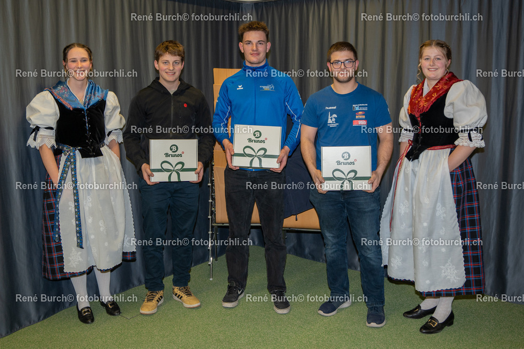 v.l.n.r Flühler Philipp_Ettlin Marcel und Niederberger Sven | René Burch leidenschaftlicher Fotograf aus Kerns in Obwalden.  Hier finden sie Sport, Landschaft und Natur Fotografie.
 - Realisiert mit Pictrs.com