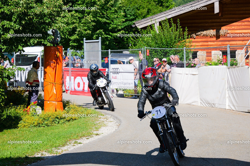 P1025734 | Erleben Sie atemberaubende, hochqualitative Fotos Ihrer Fahrt entlang der malerischen Alpenstraßen. Besuchen Sie alpineshots.com, um professionelle Aufnahmen Ihrer unvergesslichen Reise zu finden und zu kaufen - Realisiert mit Pictrs.com