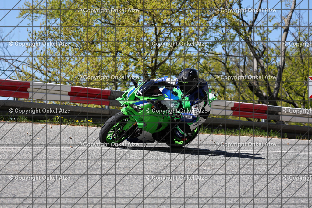 IMG_7612 | Fotograf am Kyffhäuser. Onkel Atze. Kyffhäuser Rennstrecke. Café36. Motorsportfotografie. - Realisiert mit Pictrs.com