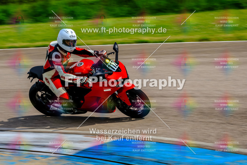 MotoTeam-9251 | Hier findet Ihr Bilder von Touristenfahrten auf der Nürburgring Nordschleife oder von anderen Veranstaltungen die ich besucht habe. Viel Spass beim Durch Schauen 