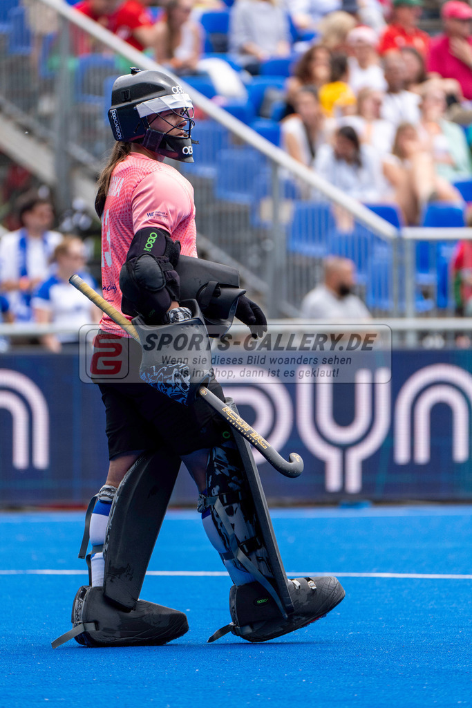 Final4_20250531-1417-HK107740 | Krefeld, Deutschland, 31.05.2025:  Feldhockey Final4 2025 – „Deutsche Feldhockey-Meisterschaften 2025“ im Gerd-Wellen-Hockeyanlage am 31.05.2025 in Krefeld, Deutschland. (Foto von Kramhöller/Fehrmann/Kaste)Krefeld, Germany, 31.05.2025: Feldhockey Final4 2025 – „Deutsche Feldhockey-Meisterschaften 2025“ in Gerd-Wellen-Hockeyanlage at 31.05.2025 in Krefeld, Deutschland. (Foto from Kramhöller/Fehrmann/Kaste)