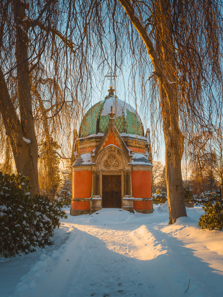 Helmstedter Str.  | Entdecke exklusive Fotokunst aus Braunschweig: Bildband, Leinwände, Postkarten, Kalender, digitale Downloads & Bildlizenzen. Jetzt im offiziellen Beautiful Braunschweig Shop! - Realisiert mit Pictrs.com
