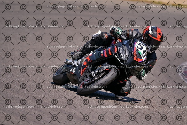 26bt05-1184 | markuskiefer.com - Realisiert mit Pictrs.com