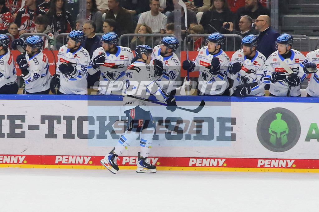 Torjubel | Torjubel ERCI - © Sportfoto-Sale (DR) - Realisiert mit Pictrs.com