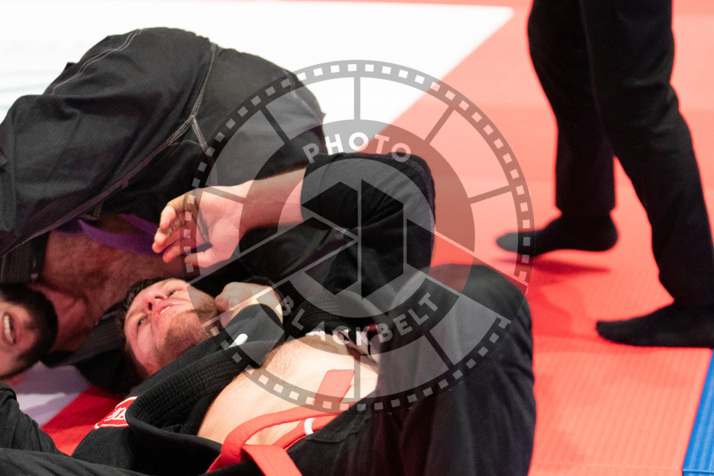 20231109PBB6320 | Fighters compete during the AJP World Professional Championship in the Mubadala Arena in Abu Dhabi, Arab United Emirates, on November 9, 2023.