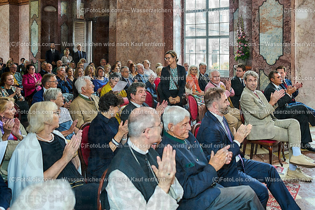 ALP0137_XXXIX_Chopin-Festival_Eroeffnung_Stadler | (C)FotoLois.com, Alois Spandl, XXXIX. internationales CHOPIN-Festival in der Kartause Gaming, Eröffnung des Festivals mit Einmarsch der Goldhaubengruppe Lackenhof mit der Musikkapelle Gaming sowie den Ehrengästen und Eröffnungsansprachen in der Barockbibliothek, Fr 4. August 2023.