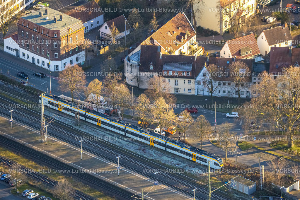 Soest230206196 | Luftbild, S-Bahn und Bahnhof Soest, Walburger, Soest, Soester Börde, Nordrhein-Westfalen, Deutschland