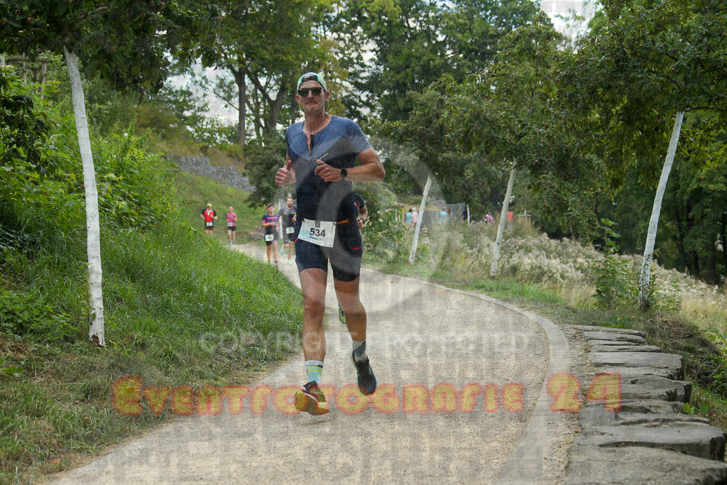 250824_1406_EX1_4942 | Sportfotografie im Rhein-Sieg Kreis, Köln, Bonn, NRW, Rheinland Pfalz, Hessen, etc. Unser Tätigkeitsfeld umfasst den Laufsport vom Volkslauf über den Marathon, Duathlon, Triathon bis zum Ultralauf wie Kölnpfad Ultra oder Schindertrail.