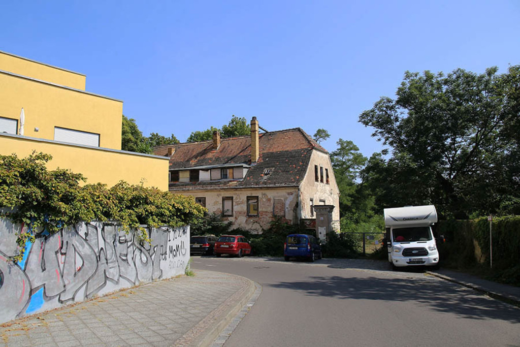 Foto: Leipzig - Schoesserhaus Kleinzschocher | Das Team hinter BILDLEXIKON LEIPZIG bündelt historische wie aktuelle Informationen über die Stadt Leipzig in Text und Bild auf einer Plattform und stellt diese der interessierten Öffentlichkeit zur Verfügung.