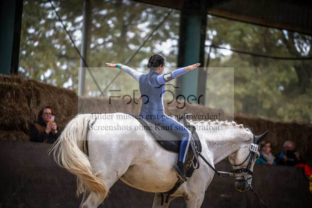 DOS_0047 | Entdecke hochwertige Reitturnierfotos von Foto Oger. Professionell, emotional und authentisch – jetzt Lieblingsmomente im Shop bestellen.Deutschlandweite Turnierfotografie. - Realisiert mit Pictrs.com