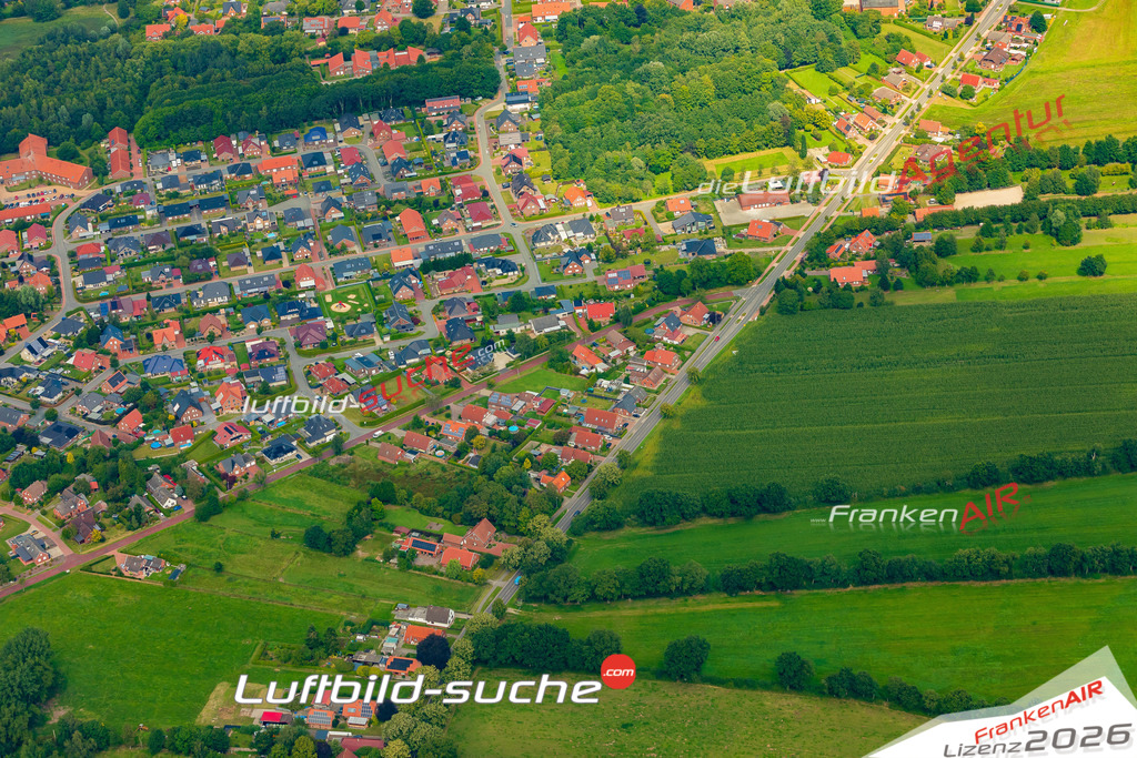 Neue Luftbildaufnahme der Stadt Weener - Das Luftbild wurde 2025 vom UL-Flugzeug heraus erstellt ( keine Drohnenaufnahme ) - Hochauflösende Luftaufnahme - für Wandbilder und großformatige Ausdrucke geeignet. Das besondere Geschenk!Hier alle&nbsp;Infos zur Lizenzierung der LuftaufnahmeWir fliegen auch dieses Jahr wieder in Ihre Region um Luftbilder zu erstellen.- Luftbild anfragen