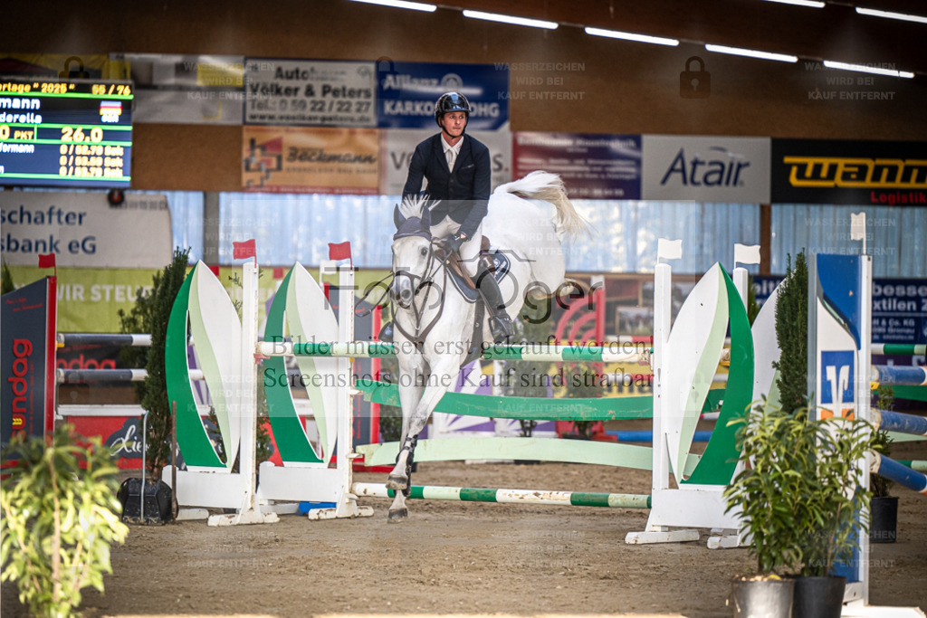 DOS_3105 | Entdecke hochwertige Reitturnierfotos von Foto Oger. Professionell, emotional und authentisch – jetzt Lieblingsmomente im Shop bestellen. - Realisiert mit Pictrs.com
