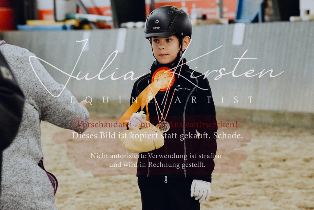DSC_7092 | Pferde- und Turnierfotografie in Westsachsen. Pferdeportraits, Auftragszeichnungen und intuitive Kunst.
