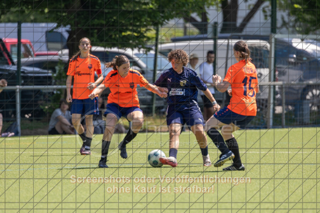 20250622_143309_0346 | #,ASV Eislingen (blau) vs. Tura Untermünkheim (orange), Fussball, Aufstiegsspiel in B-Juniorinnen-VS Nord Runde 2 - WfV, Saison 2024/2025, Kunstrasensportplatz im Ösch, Staufeneckerstraße, 73054 Eislingen, 22.06.2025 - 14:00 Uhr,Foto: PhotoPeet-Sportfotografie/Peter Harich