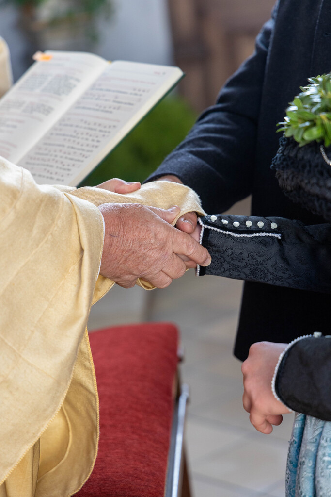 HZ-RM-354 | Professionelle Fotografin mit Fachgeschäft in Lenggries & im Landkreis Bad Tölz Wolfratshausen. Hochzeitsreportage, Familienfotos, Newborn-, Babybauch-, Pass- & Businessfotos.Alles Rund ums Foto