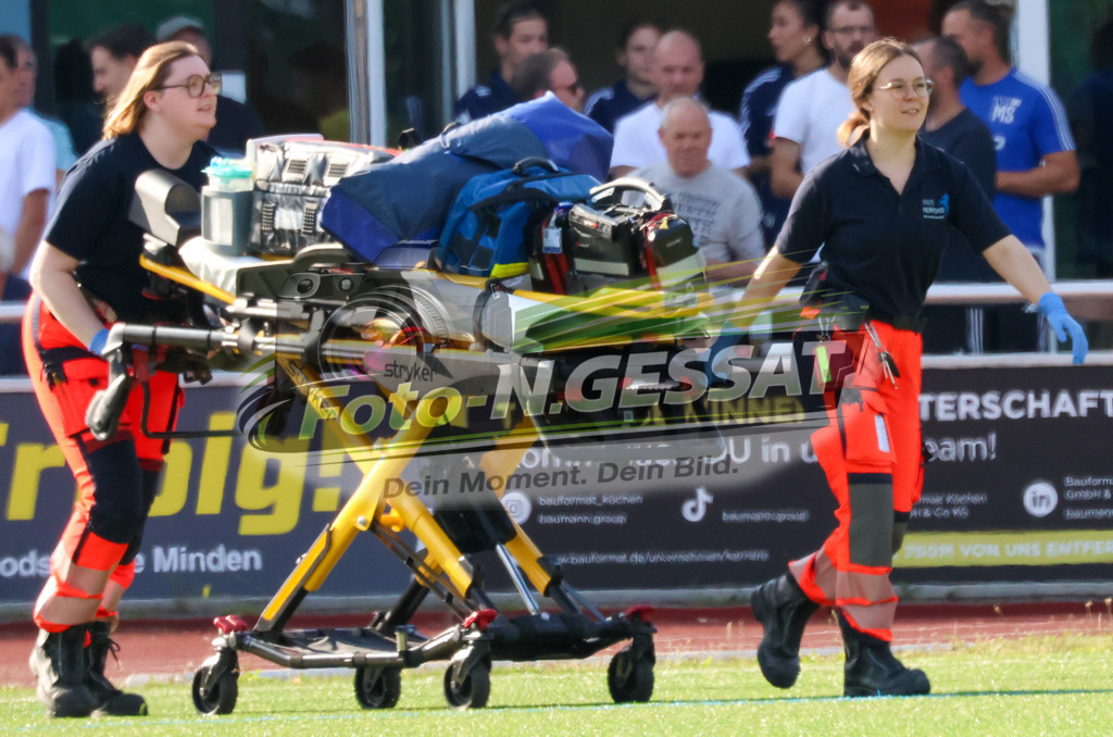 TuS Bardüttingdorf - TuRa Löhne | Auf dem Bild zu sehen: Rettungsdienst Kreis HerfordSV Löhne-Obernbeck, SG FA Herringhausen/Eickum, Saison 26/27, Fistelmann SuperCup - Realisiert mit Pictrs.com