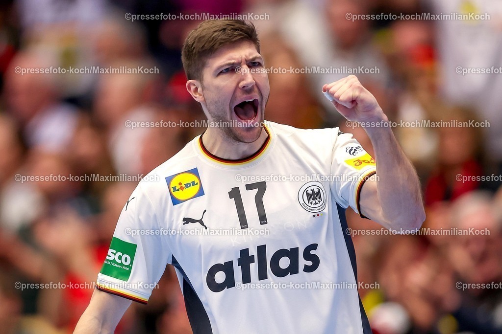 EHF15012602038 | 15.01.2026, Handball, Men's EHF EURO 2026, Deutschland - Östereich, Jyske Bank Boxen in Herning, Dänemark, Preliminary Round:  Lukas Zerbe (Germany #17) jubelnd