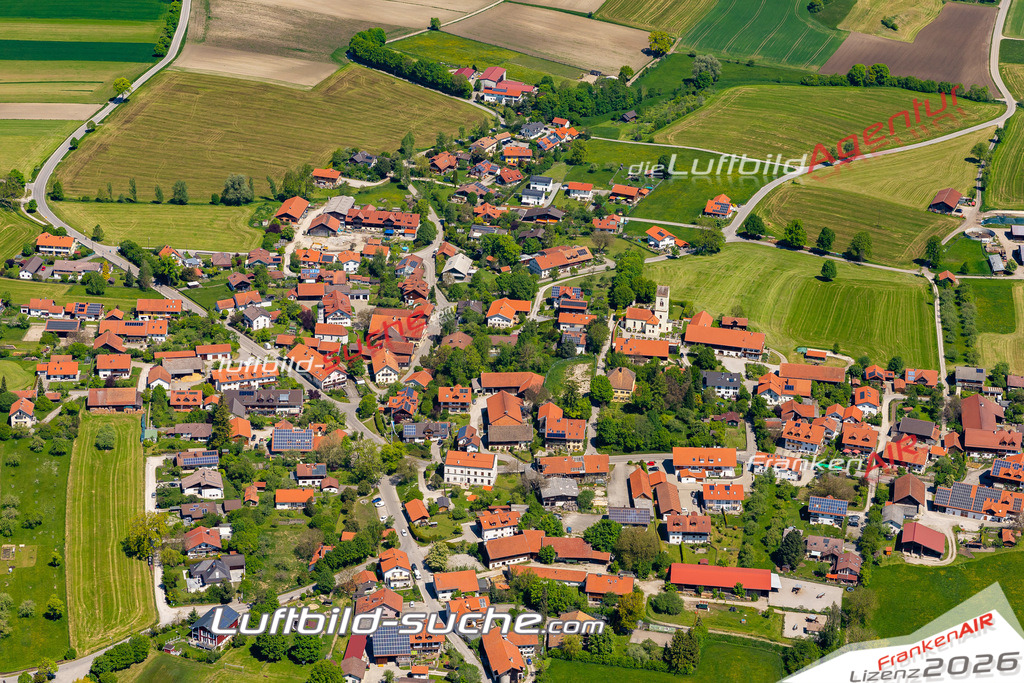 Aktuelles Luftbild von Machtlfing Andechs - Die Luftaufnahme wurde 2021 mittels UL-Flugzeug erstellt ( keine Drohne ) - hochauflösende Kamera-Systeme von  Canon -Beste Qualität - Für grossformatige Ausdrucke geeignet. Die Geschenkidee !