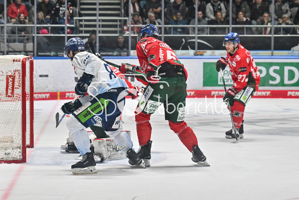 Augsburger Panther - Straubing Tigers | Augsburg, DEUTSCHLAND - 14. NOVEMBER: in dieser Szene erzielt Wade ALLISON (Straubing Tigers 88) den Treffer zum 2-6 / Tor / Torschuetze / Freude / Happy / beim Ligaspiel zwischen den Augsburger Panthern und den Straubing Tigers am 18. Spieltag der Penny DEL im Curt Frenzel Stadion am 14.11.2025