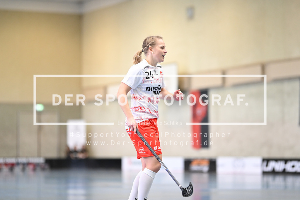 Floorball I Frauen I Saison 2023-2024 I 1. Frauen Floorball-Bundesliga I Playoffs 3. Spieltag I ETV Lady Piranhhas Hamburg - Dümptener Füchse I 48174 | Frederike Strahl (24, ETV Lady Piranhhas Hamburg) - Realisiert mit Pictrs.com