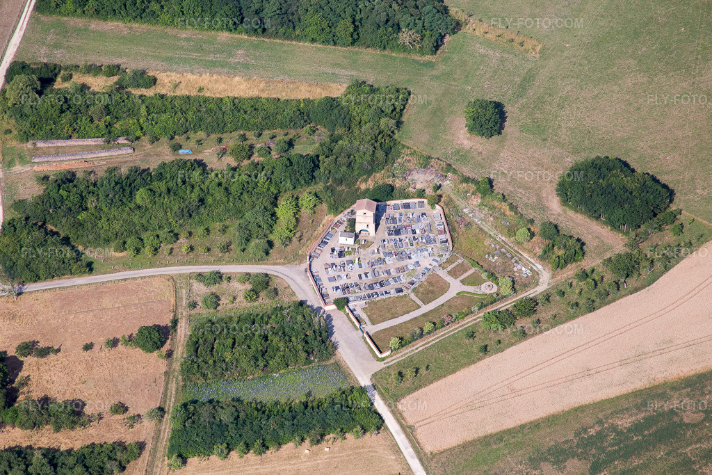 Aerial view: View of the town in Haraucourt in the state Meurthe et Moselle, France. – Photo: IMG_083193.jpg taken on 07/11/2015 by Werner Riehm/FLY-FOTO.com – Resolution of the original: 4890 x 3260 px