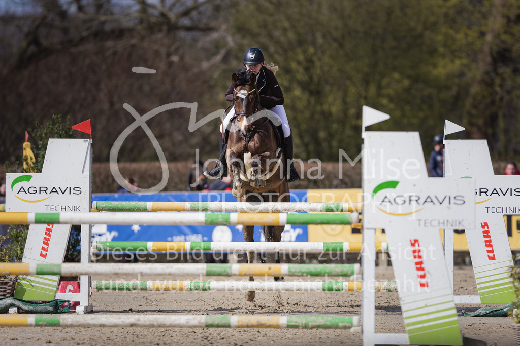 230402_MünsterHandorf_Teamspringen-579 | Deine schönsten Turniermomente als professionelle Fotos! Entdecke hochwertige Pferdesport-Fotografie im Online-Shop. Jetzt Fotos finden & bestellen!