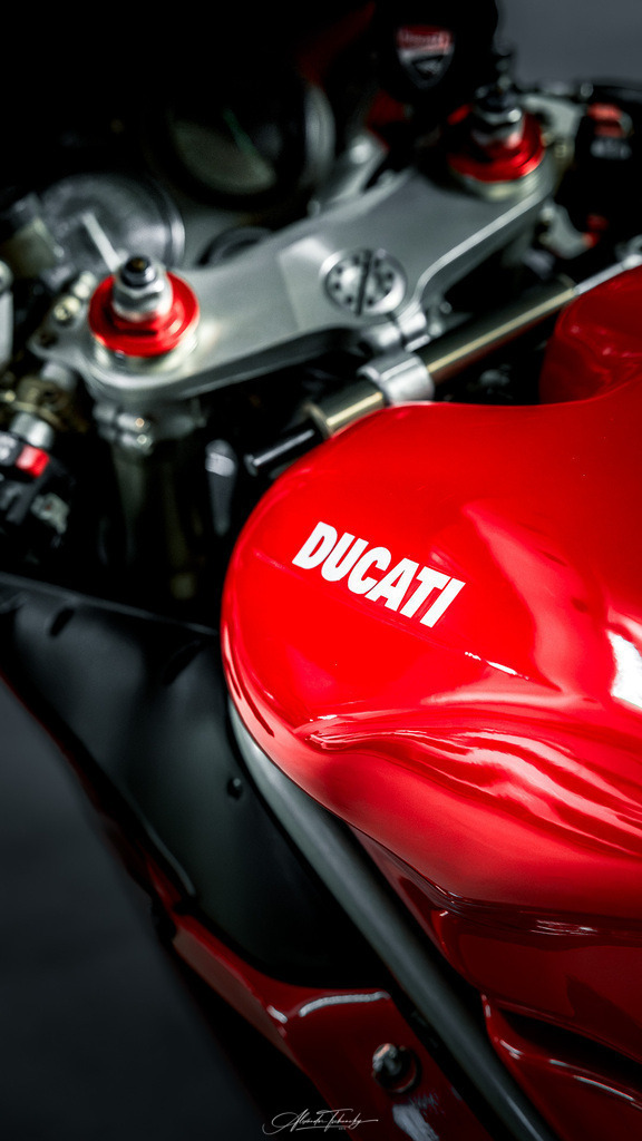 Ducati 996 | Entdecken Sie die faszinierende Welt von Alexander Tschuncky Arts: Kreative Fotografie, atemberaubende Automobilkunst und hochwertiger Bilderdruck. Lassen Sie sich inspirieren! - Realisiert mit Pictrs.com