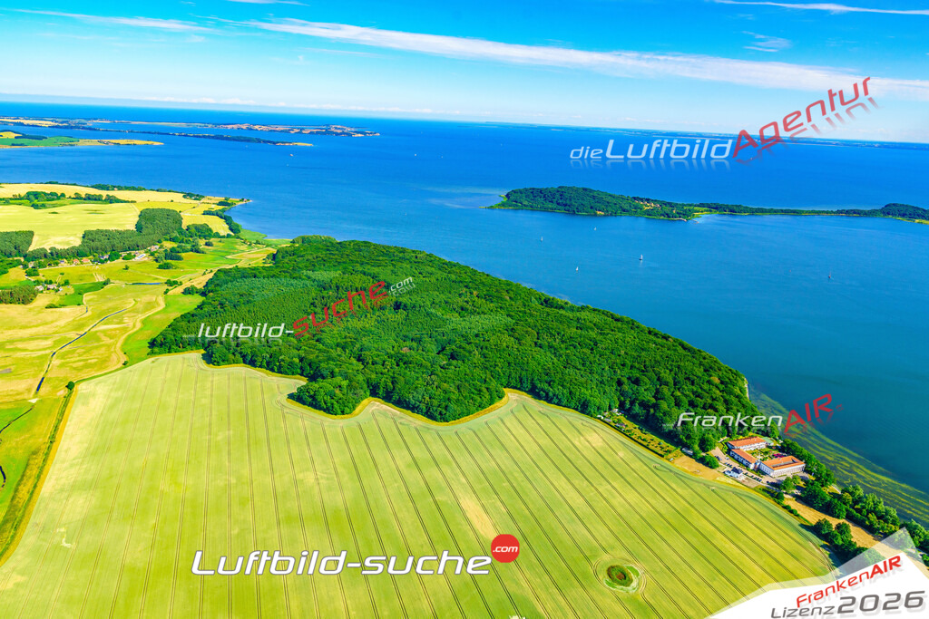 Die Luftbildaufnahme Lauterbach - Rügen wurde 2018 mittels Flugzeug (keine Drohne) erstellt. Perfekte Schärfe und Druck- Auflösung- Garantiert!