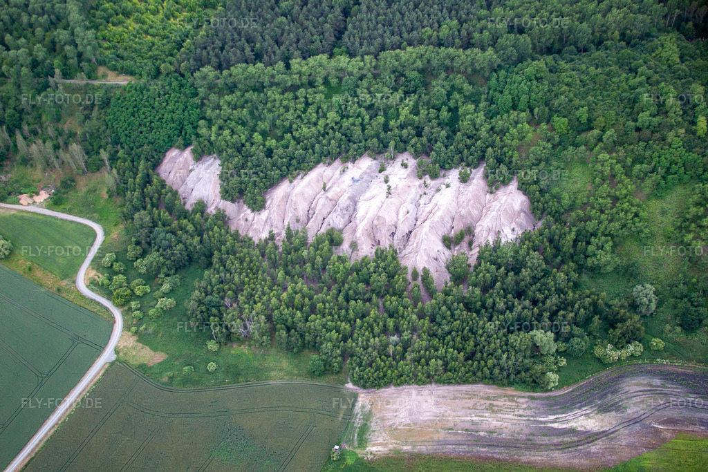 Luftbild: Felsen im Ortsteil Frose in Seeland im Bundesland Sachsen-Anhalt in Deutschland. Foto: IMG_58264.jpg vom 28.06.2013 durch Werner Riehm/FLY-FOTO.de