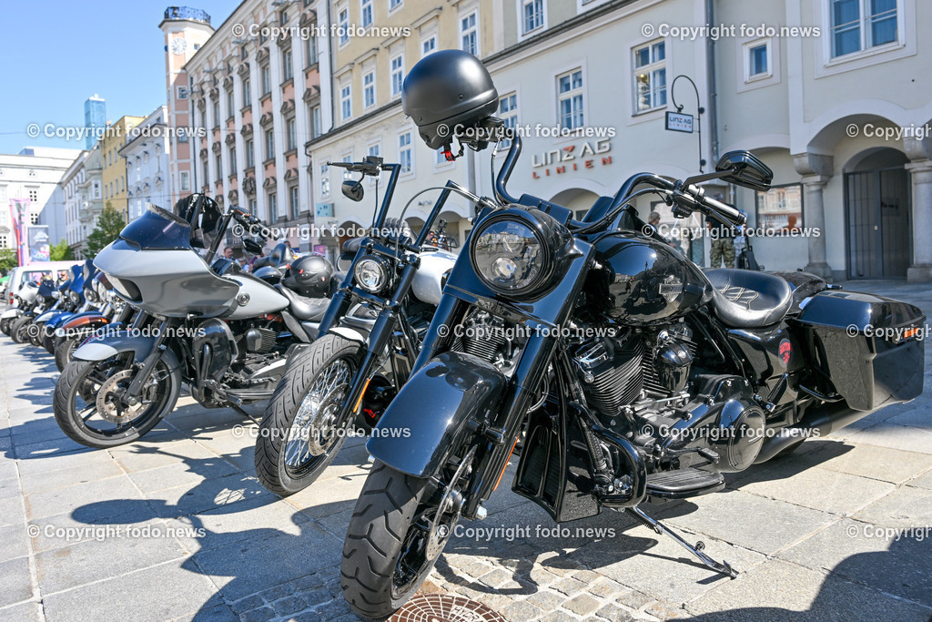 Linz_ Harley Davidson Charity_ 15.08.2023-4 | 15.08.2023, Linz, AUT, Harley Davidson Charity 2023 Hauptplatz Linz, im Bild Harley Davidson 
