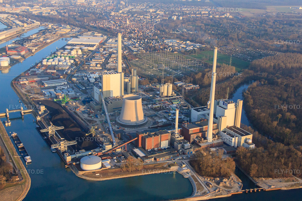 Luftbild: Neubau am Rheinhafen Dampfkraftwerk der ENBW im Ortsteil Daxlanden in Karlsruhe im Bundesland Baden-Württemberg in Deutschland. Foto: IMG_48992.jpg vom 16.03.2012 durch Werner Riehm/FLY-FOTO.de