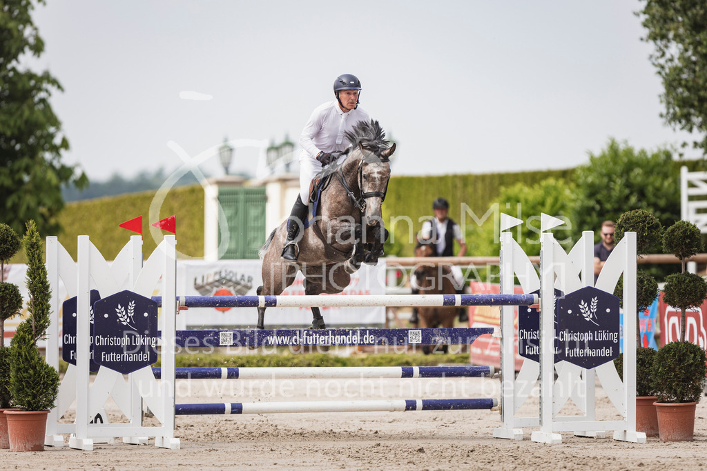 250531_MayDays_M2-Springen-576 | Deine schönsten Turniermomente als professionelle Fotos! Entdecke hochwertige Pferdesport-Fotografie im Online-Shop. Jetzt Fotos finden & bestellen!