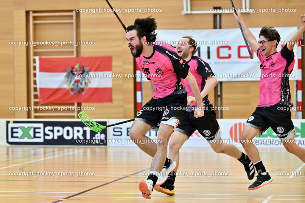VSV Unihockey vs. Wiener Floorball Verein | Jubel Wiener Floorballverein Mannschaft, #9 ZEHETNER Laurin Wiener Floorballverein, #95 FELSBERGER Niklas Wiener Floorballverein, #29 Jonas-Justus Dopona Wiener Floorballverein, VSV Unihockey vs. Wiener Floorball Verein, VSV Unihockey vs. Wiener Floorball Verein am 18.05.2025 in Villach (Ballspielhalle St. Martin), Austria, (Photo by Bernd Stefan)