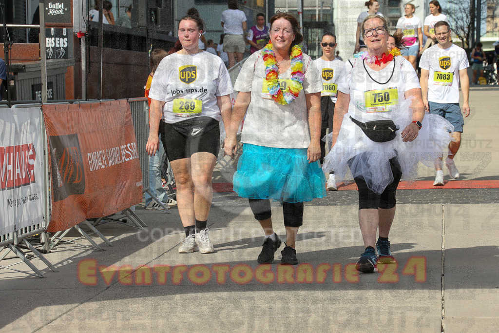 250920_1353_EX1_7018 | Sportfotografie im Rhein-Sieg Kreis, Köln, Bonn, NRW, Rheinland Pfalz, Hessen, etc. Unser Tätigkeitsfeld umfasst den Laufsport vom Volkslauf über den Marathon, Duathlon, Triathon bis zum Ultralauf wie Kölnpfad Ultra oder Schindertrail.