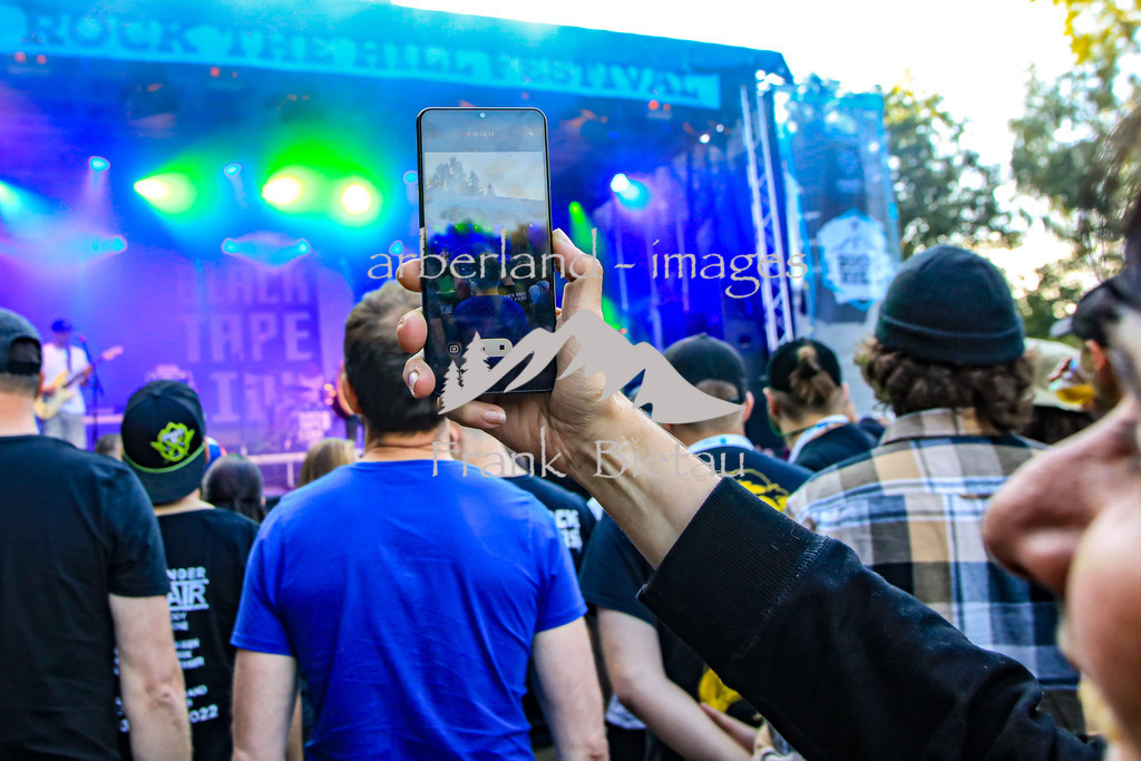 OE7A5126 | verschiedene Bands heizen dem Publikum richtig ein