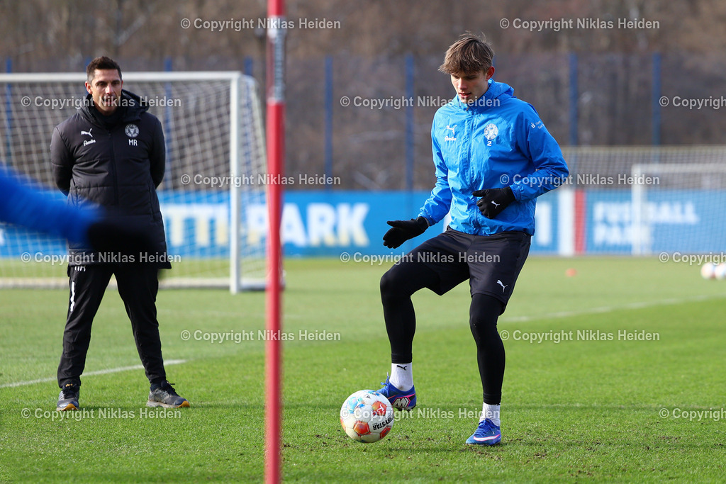 NH_HolsteinKiel_Training_18022026 | #2 Frederik Roslyng (Holstein Kiel)Fußball I Herren I Training I Saison 2025-2026 I Holstein Kiel I 18.02.2026 I Citti-Fußballpark