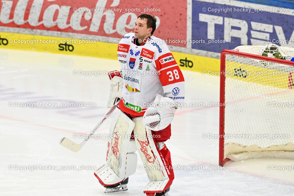 EC IDM WÄRMEPUMPEN VSV vs. HCB Südtirol Alperia | #38 Samuel Harvey HCB Südtirol Alperia, EC IDM WÄRMEPUMPEN VSV vs. HCB Südtirol Alperia, EC IDM WÄRMEPUMPEN VSV vs. HCB Südtirol Alperia am 28.12.2025 in Villach (Stadthalle Villach), Austria, (Photo by Bernd Stefan)