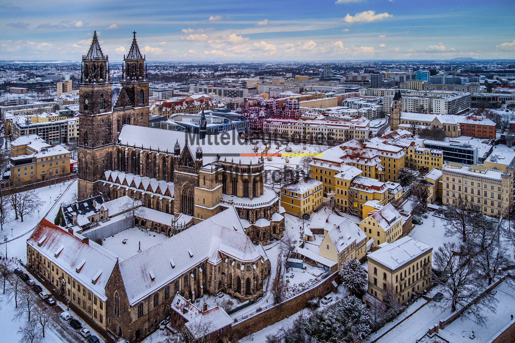 Dom im Schnee und City-0014 | Dom und Domplatz im Schnee und Winterkleid - Realisiert mit Pictrs.com