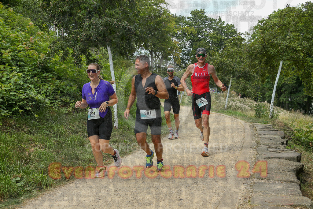 250824_1344_EX1_3458 | Sportfotografie im Rhein-Sieg Kreis, Köln, Bonn, NRW, Rheinland Pfalz, Hessen, etc. Unser Tätigkeitsfeld umfasst den Laufsport vom Volkslauf über den Marathon, Duathlon, Triathon bis zum Ultralauf wie Kölnpfad Ultra oder Schindertrail.