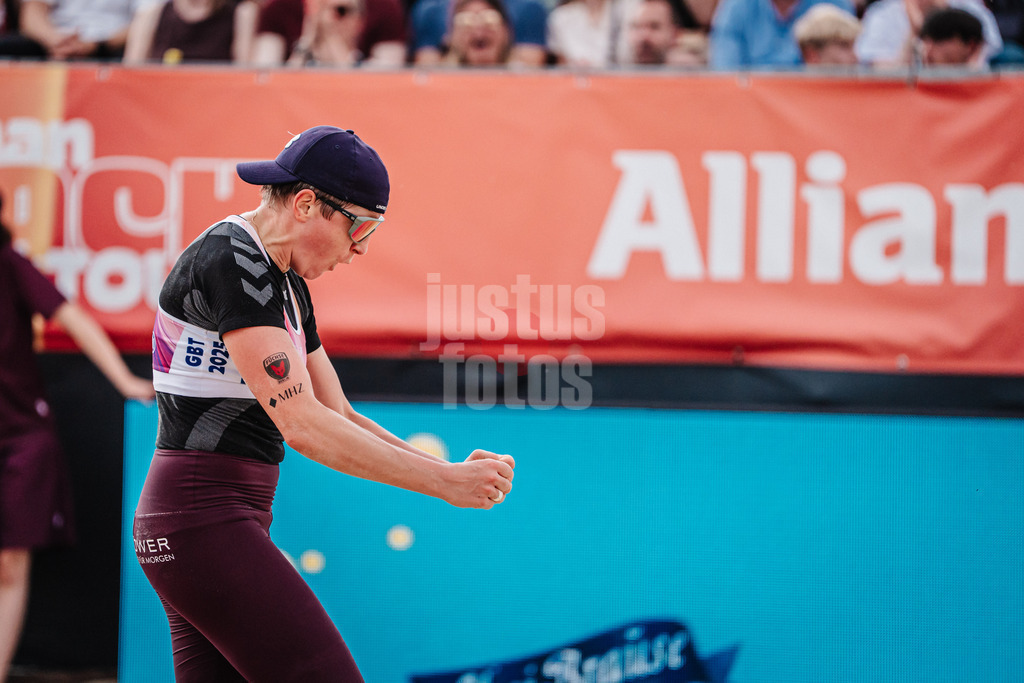 Beachvolleyball | Frauen | Allianz German Beach Tour 2025 | Tourstop Bremen | 15.06.2025 | Melanie Gernert jubelt